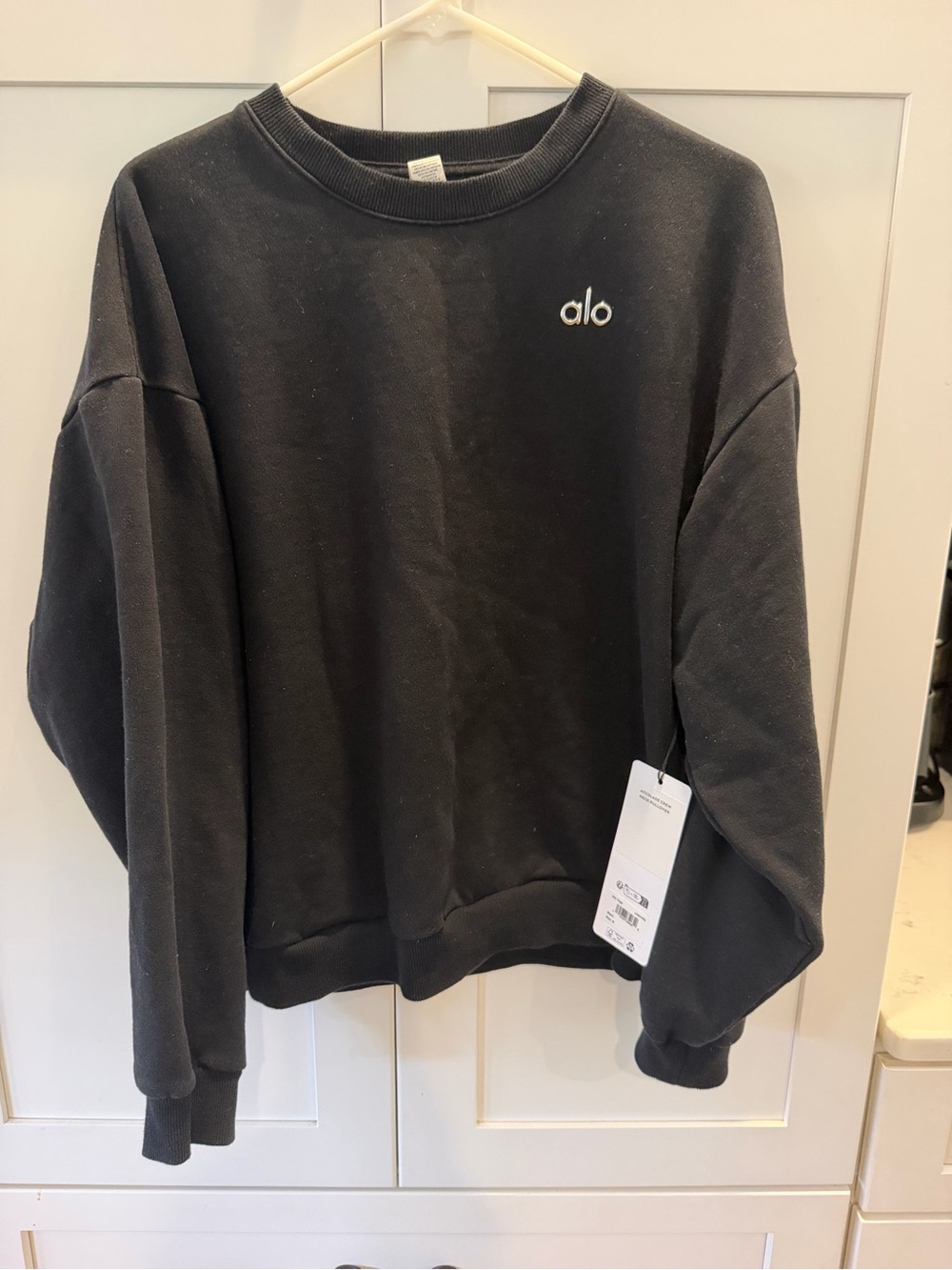 Alo AccoladeWomen’s Black Crewneck Sweatshirt
